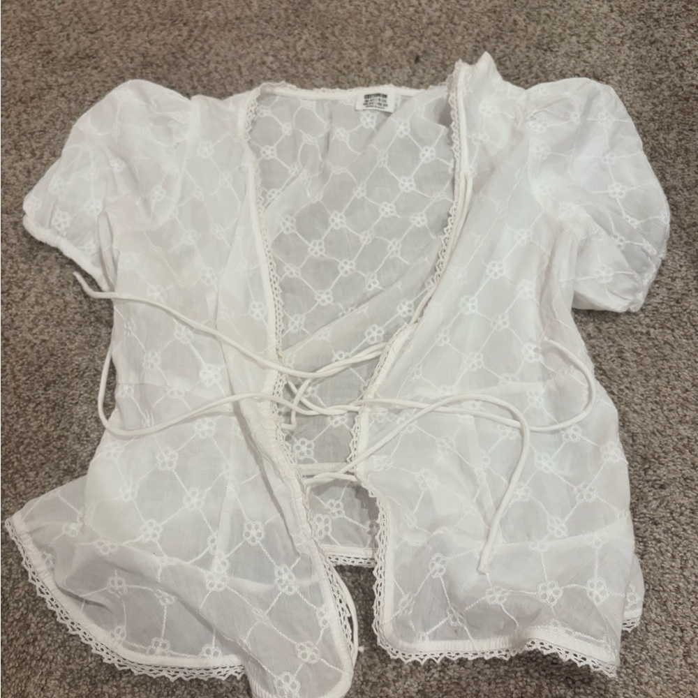 White see-through tie up cotton on top